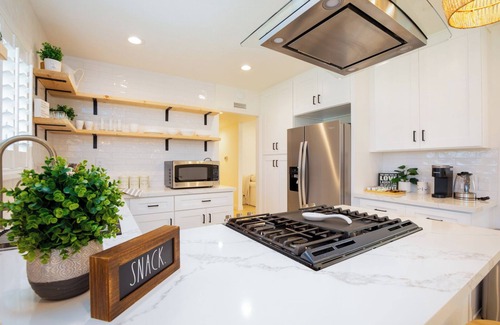 Fountain Valley House | Beautiful home in Fountain Valley - 7 minutes from the beach