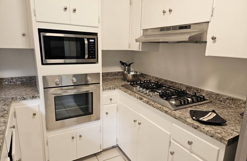 Beach Barber Tract Apartment | Beautiful Oceanview Getaway Just Steps from Windansea Beach!
