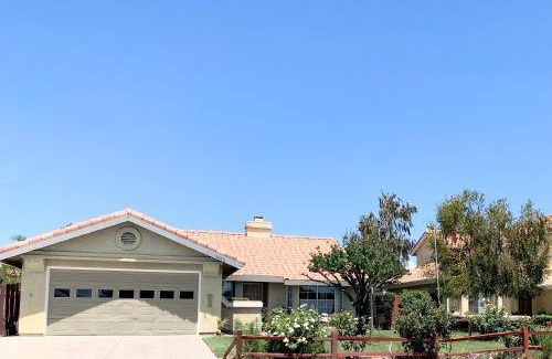Hemet Bed & Breakfast | Bed and breakfast ∙ 3 guests