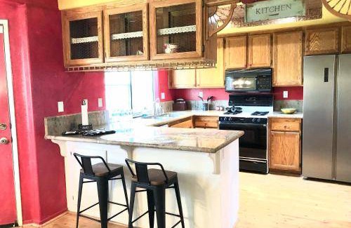 Hemet Bed & Breakfast | Bed and breakfast ∙ 3 guests