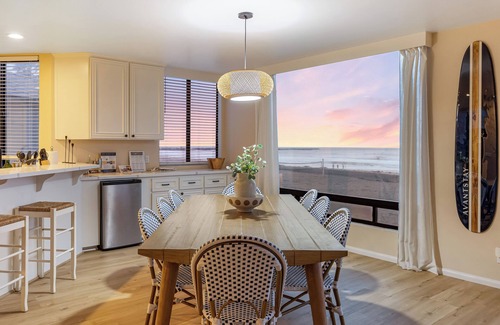 South Mission Beach House | Belmont by AvantStay | 3BR Home on Mission Beach! Ocean Views!