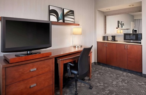 Laguna Hills Hotel | Best Value, Quality Stay! 2 Modern Units Near Newport Sports Museum w/Pool!