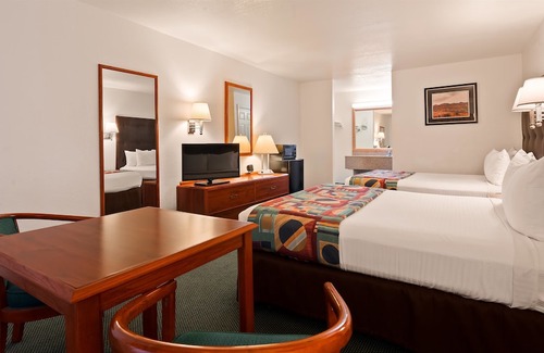 Needles Hotel | Best Western Colorado River Inn