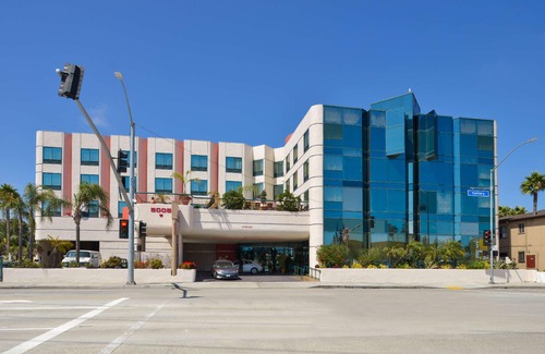 Inglewood Hotel | Best Western Plus Suites Hotel - Los Angeles LAX Airport