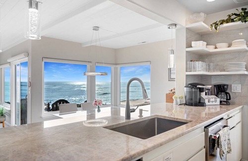 San Simeon Condo | Blue Haven-Oceanfront Stay Near Cambria & Beaches