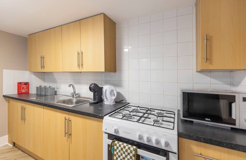 Camden Town with Primrose Hill Apartment | Bold & Vibrant 1-Bedroom Escape in Prime Location!