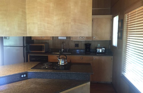 Chamberlands House | Book thirty-day ski leases today! Driveway snow plow included! Dog ok!