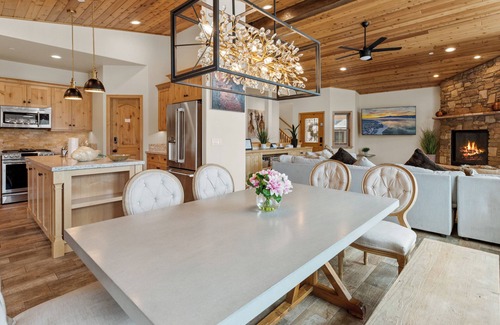 Boulder Bay Ski Chalet | Boulder Bay Chalet Lakefront