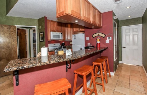 Boulder Bay House | Boulder Bay Lakeside Condo - Lakefront condo with views of the popular Boulder Bay Park