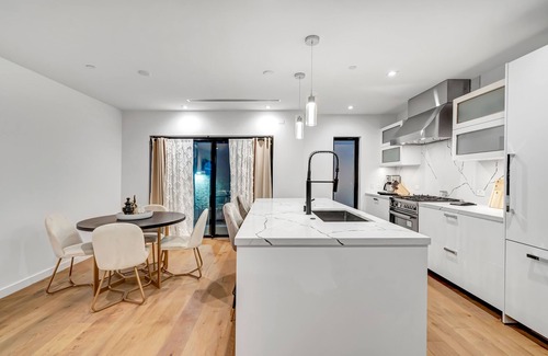 Hollywood House | Brand New HUGE 3 Bed 4 Bath West Hollywood Adjacent Town House With A Roof Deck