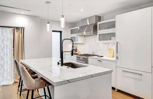 Hollywood House | Brand New HUGE 3 Bed 4 Bath West Hollywood Adjacent Town House With A Roof Deck