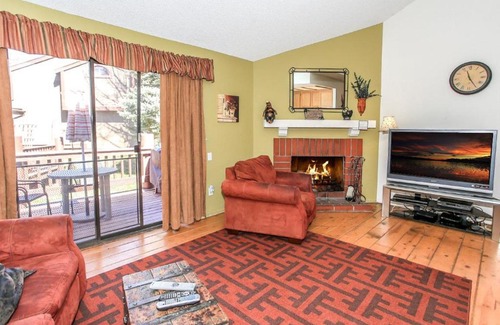 Big Bear Lake Apartment | Brown Bear's Den Condo