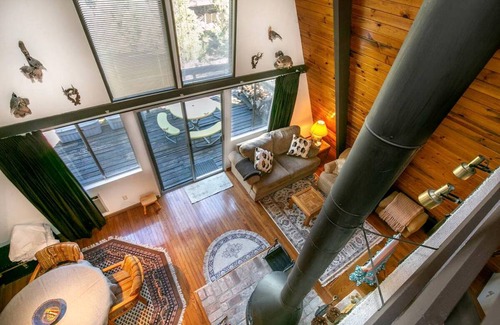 Pine Mountain Club Cabin | Cabin ∙ 2 bedrooms ∙ 4 guests