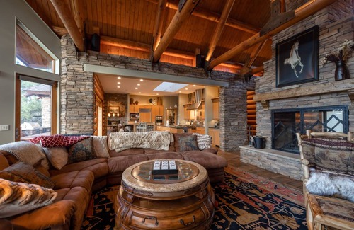 Upper Moonridge Cabin | Cabin ∙ 5 bedrooms ∙ 14 guests