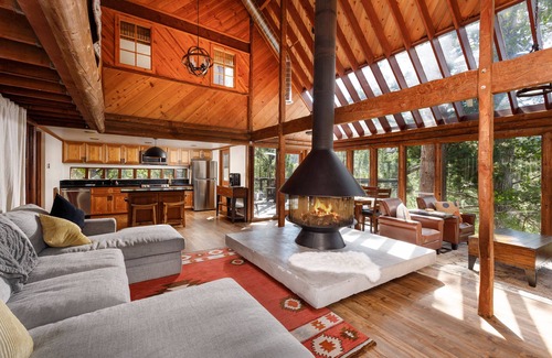 Lake Arrowhead Cabin | Calgary Haus - woodsy cabin vibes surrounded with nature, comfort, and style