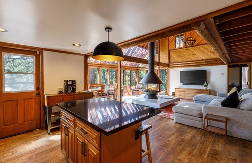 Lake Arrowhead Cabin | Calgary Haus - woodsy cabin vibes surrounded with nature, comfort, and style