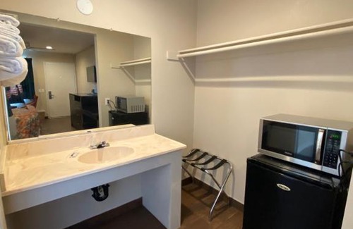 Hemet Hotel | California Budget Motel