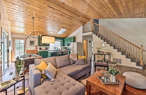 Twin Peaks Cabin | Calming Twin Peaks Family Retreat w/Views!