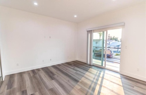 Mid City Hostel | Capital Hostel in Los Angeles