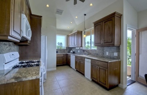 Carlsbad House | Carlsbad Village, Great Beach Access, Shops & Restaurants
