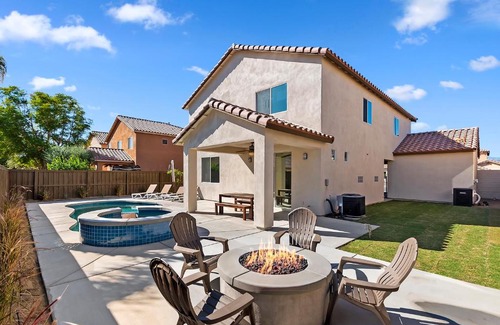 Coachella House | Casa Coachella by AvantStay Gorgeous Coachella Home w Pool Hot Tub