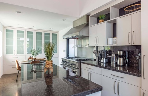 Hollywood Hills West House | Casa Cordell by Oraklus