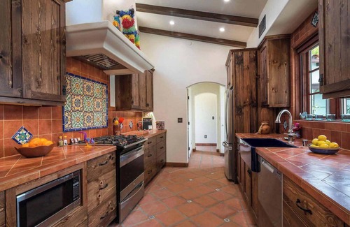 West Mesa House | Casa de Lujo | Spanish Seaside Retreat