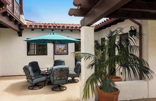 West Mesa House | Casa de Lujo | Spanish Seaside Retreat