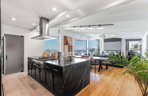 Hollywood Hills West House | Casa Marisol by Oraklus
