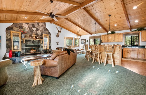 Castle Glen Estates Cabin | Castle Glen