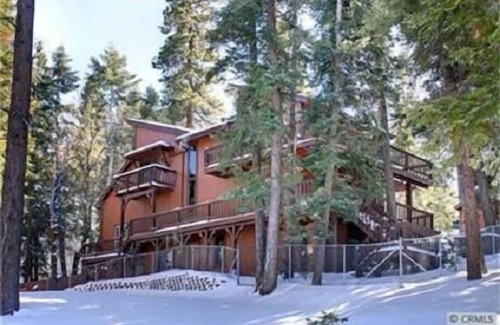 Upper Moonridge Cabin | 'Chalet Chocolate', Near Slopes Family-friendly Has Spa, Pool Table