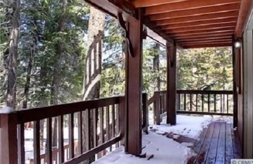 Upper Moonridge Cabin | 'Chalet Chocolate', Near Slopes Family-friendly Has Spa, Pool Table