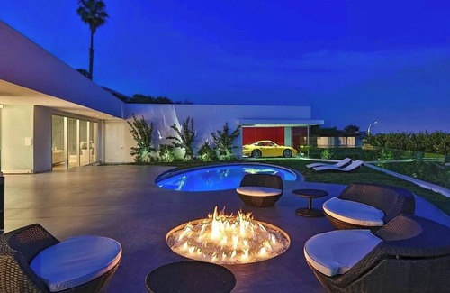 The Bird Streets Villa | Charming 3-bedroom villa with WiFi, AC in fabulous Los Angeles