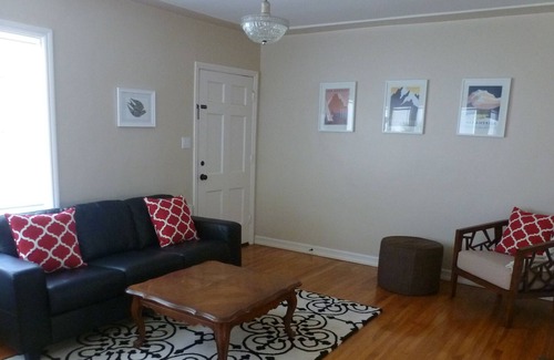 Northeast House | Charming + Mod Beach Bungalow In Fancy North Santa Monica Near Montana Ave