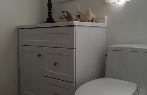 Old Town House | Charming Old Torrance - Private Suite & Bath