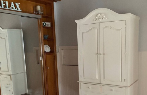 Old Town House | Charming Private Suite/Bath In Historical Old Torrance