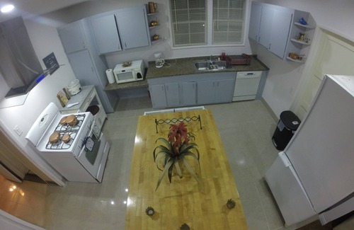 Harbor House | Cheerful Spacious Accessible House