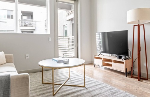 Little Tokyo Apartment | Chic Downtown 2BR w/ Pool, W/D & Gym, near 7th St Metro, by Blueground