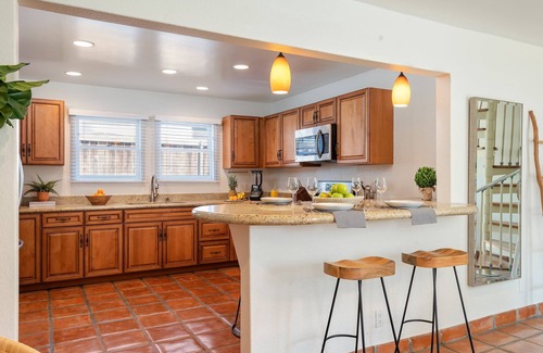 West Beach Condo | Chic Remodeled Condo At West Beach Sure To Charm