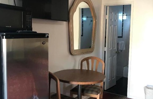 Van Nuys Hotel | CINEMA MOTEL