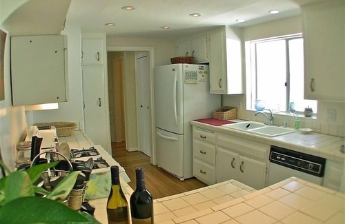 Beach Barber Tract House | Classic La Jolla Beach Home.Pet Friendly! 5 Stars! Outdoor Fire Pit and Heaters