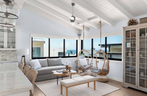 El Porto Apartment | Coastal Home | Steps to Manhattan Beach | Gym