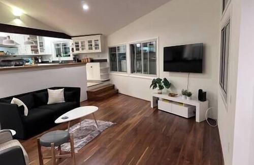 Playa Del Rey House | Coastal LA Retreat - Huge & Amazing Floor Plan