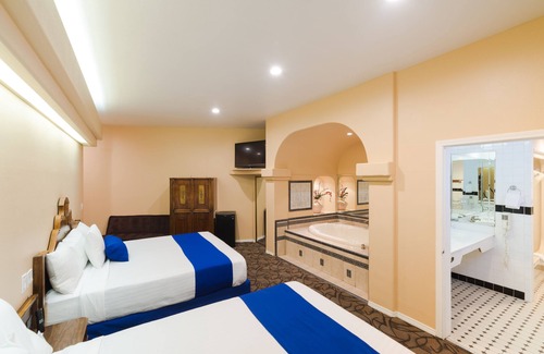 NoHo Arts District Hotel | Colony Inn