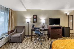Colton Hotel | Comfort Inn & Suites Colton