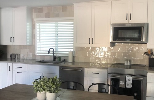Beach Barber Tract House | Comfy New Home - 2 Blocks to Beach - Outdoor Living - Pets OK