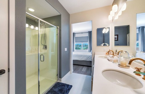 Anaheim Colony Historic District Condo | Condo Close To Disneyland & Famous Packing House
