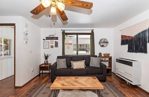 Sugarloaf Cabin | Conner's Cottage: Great cabin for small families!