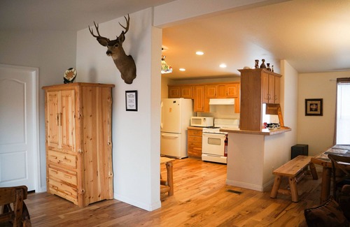 Big Bear City House | Country Club Chalet in Big Bear City
