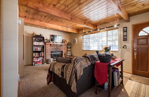 Big Bear Lake House | Cozy Cabin on Elm